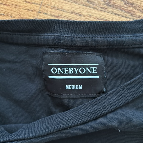 onebyone black t shirt - Picture 2 of 3